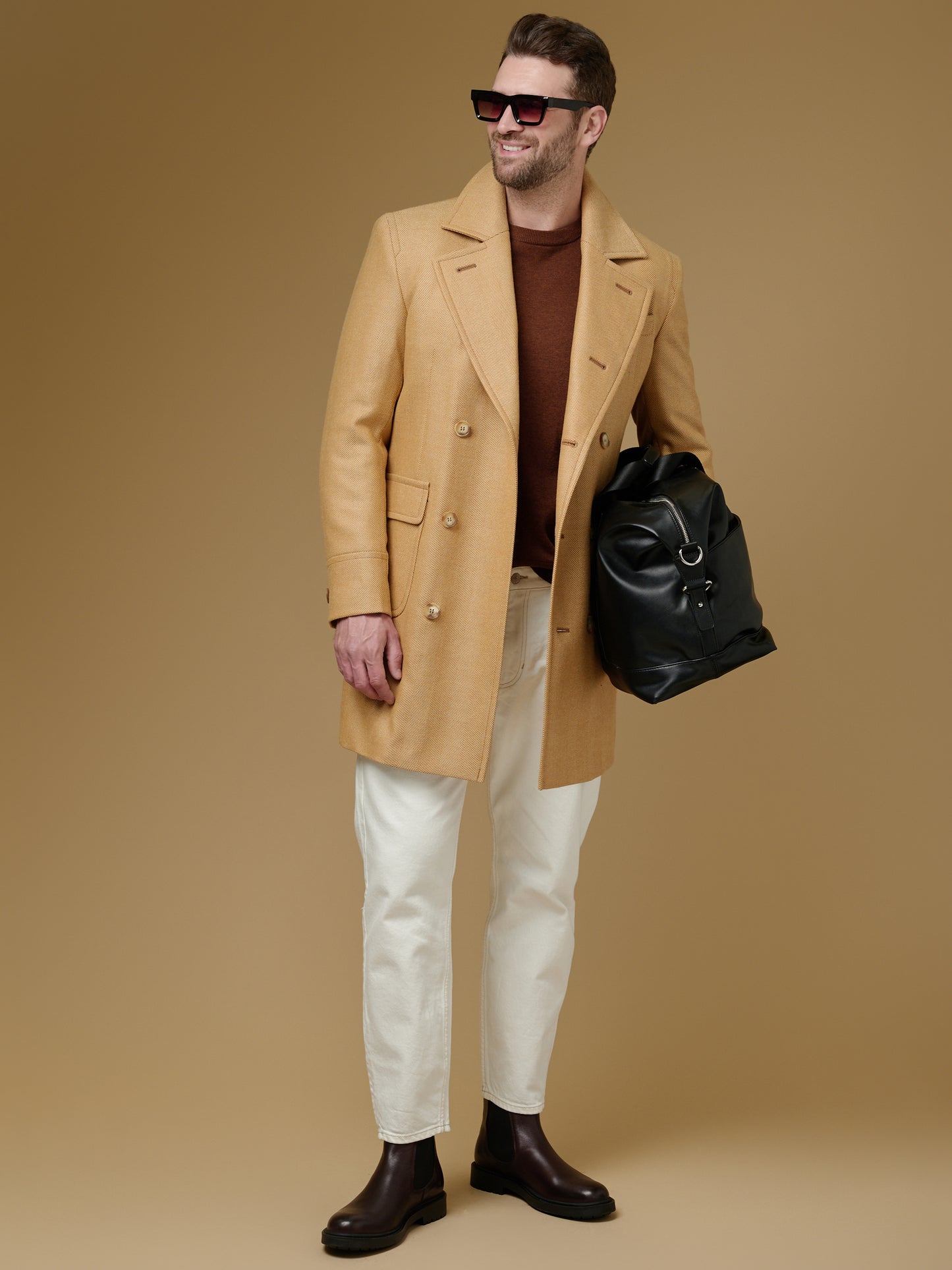 Бежевое пальто Classic fit Демисезон